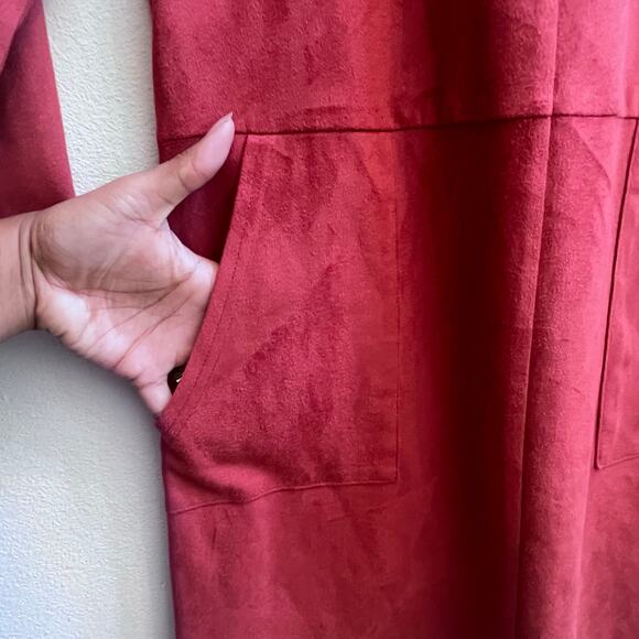 Versona Women's Red Faux Suede Shift Mini Dress Size Small - Picture 3 of 5